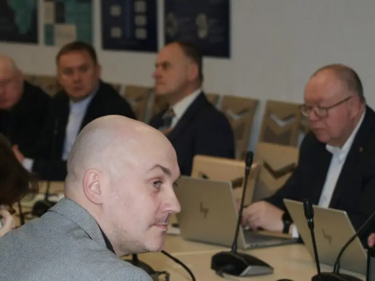 Read more about the article Griūna GMP tarnybos idilė